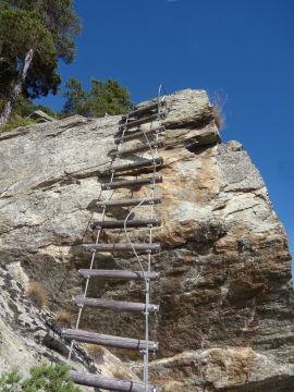 La scala finale della Ferrata di Covarey (58729 bytes)